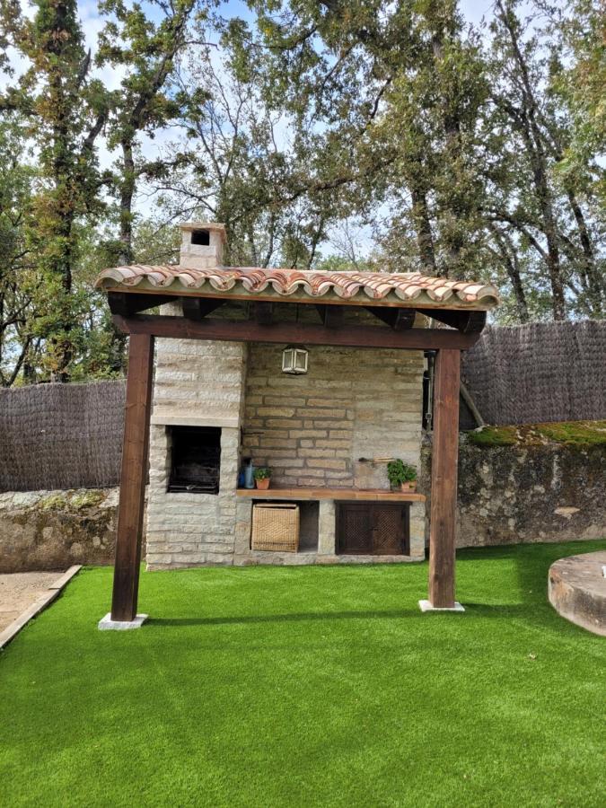 El Robledal - Miraflores De La Sierra Exterior foto